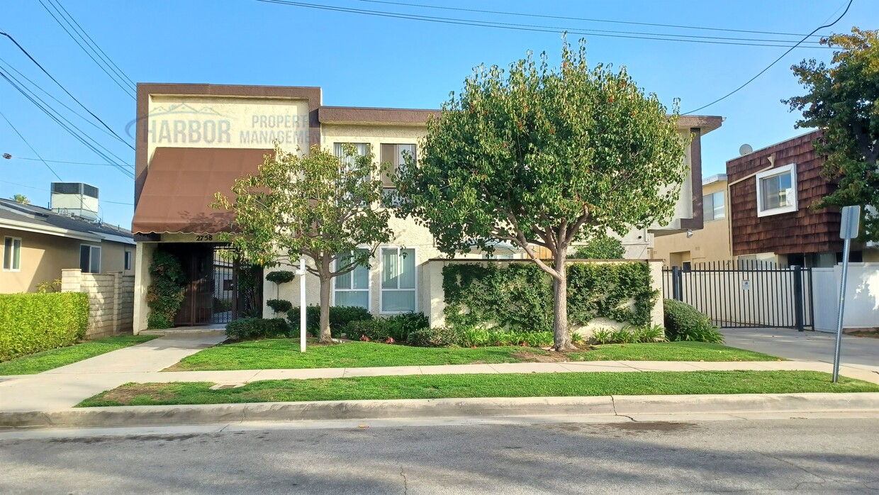 Primary Photo - Orange Apartments