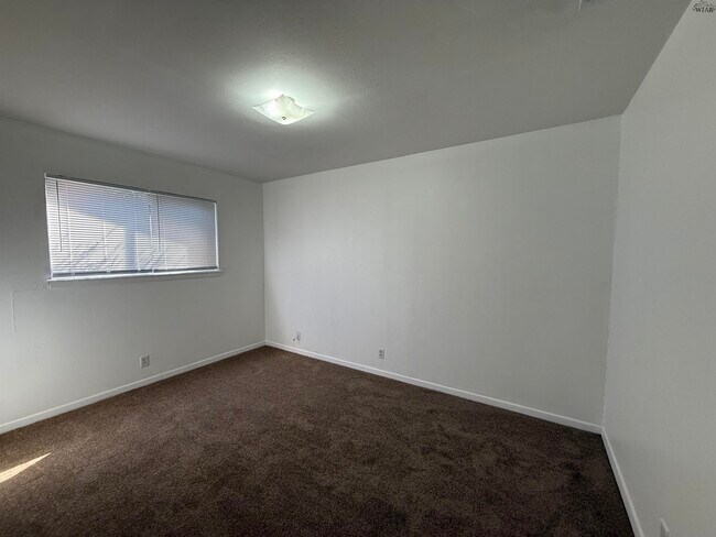 Foto del edificio - 5016 Rock Point St