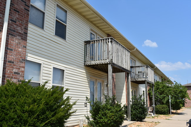 Building - Glendale Park Apartments