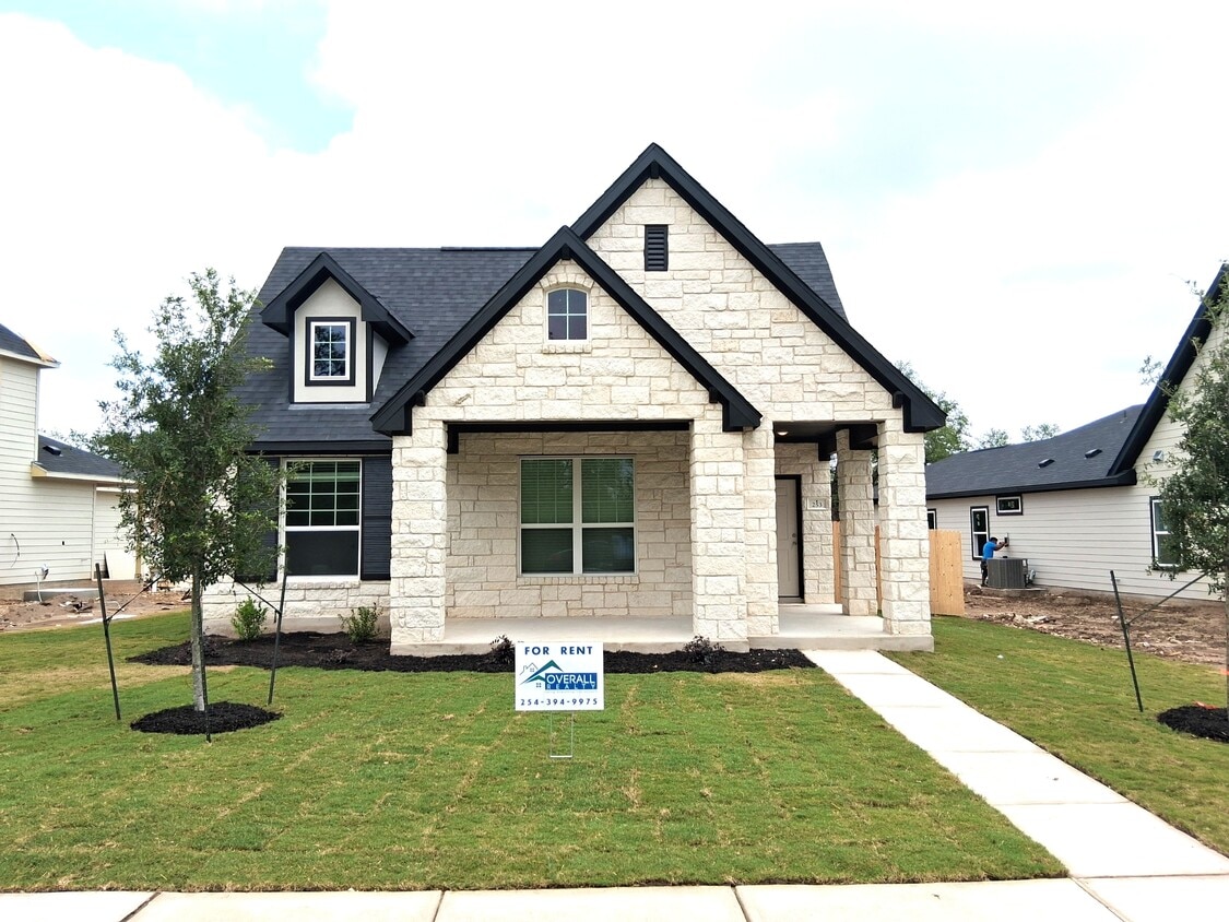 Primary Photo - 253 Villars Dr