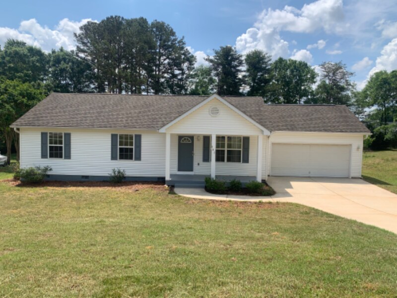 747 Laurel Ln, Greer, SC 29651 House Rental in Greer, SC