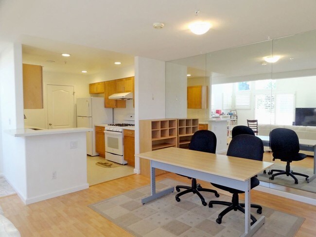 Foto del edificio - 994 Alpine Ter