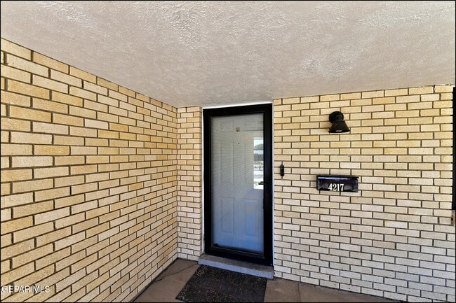 Foto del edificio - 4217 Canterbury Dr