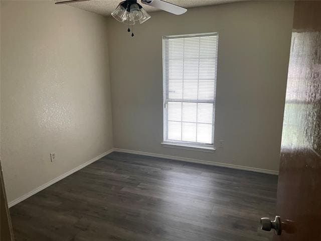 Foto del edificio - 7420 Meadow Creek Dr