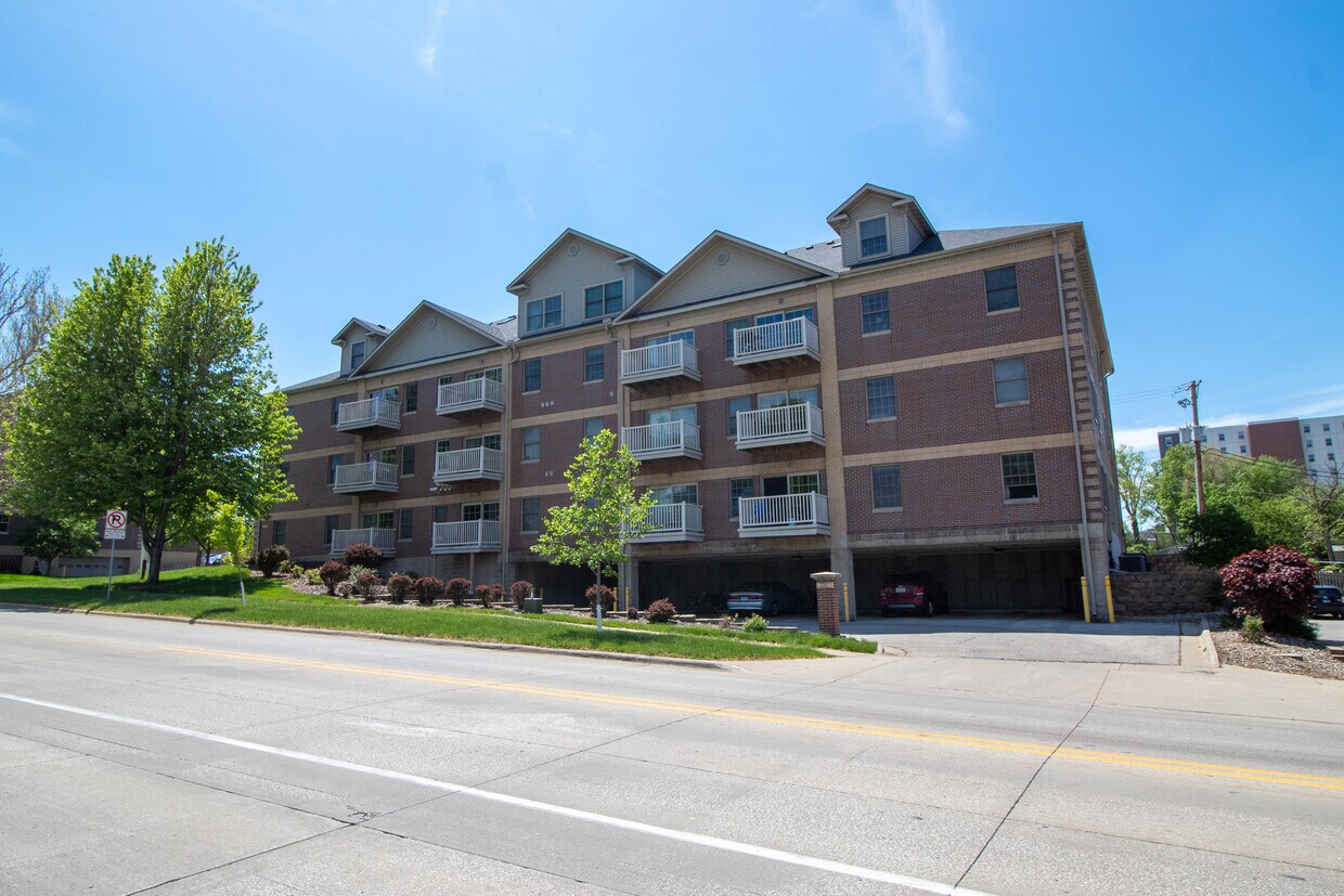 Sunset Beach Apartments in Ames, IA