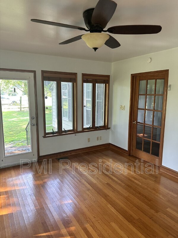 Foto del edificio - 931 S Crater Rd