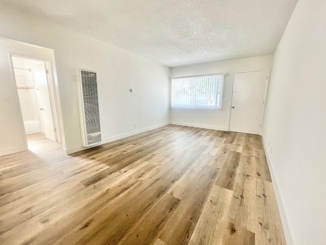 Foto del edificio - 4341 W 169th St