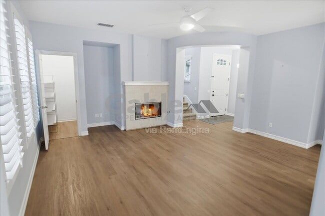 Building Photo - 26925 Carmelita Dr
