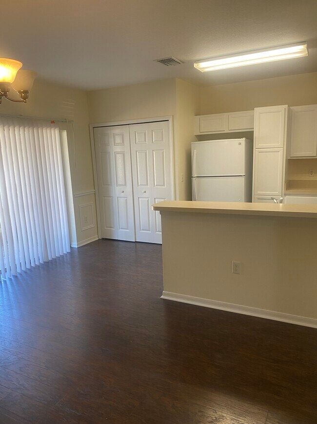 Foto del edificio - 1508 Blue Magnolia Rd