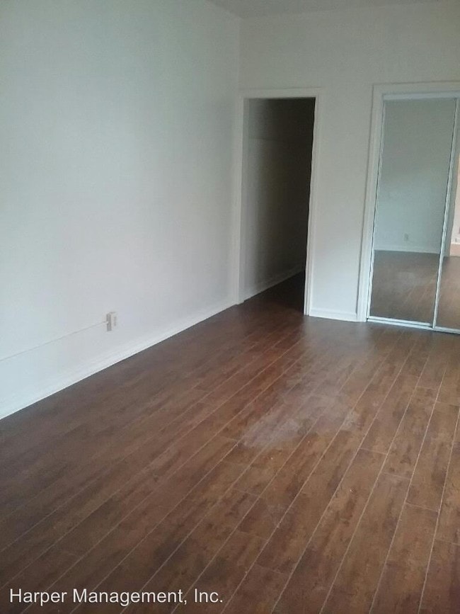 Building Photo - 526 Union Dr