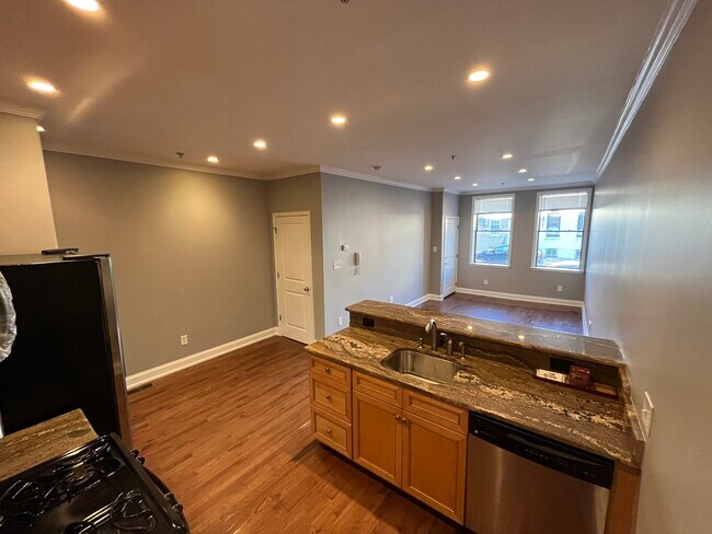 Massive Ceiling and Natural light - 208 Greenwich St