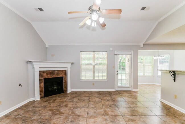 Foto del edificio - 4258 Ravenwood Dr N