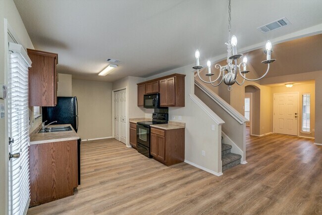 Building Photo - 1504 Big Thicket Dr