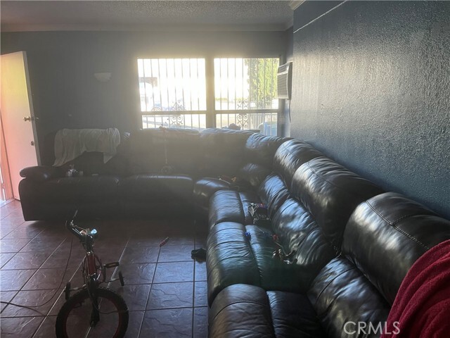 Foto del edificio - 2352 E 117th St