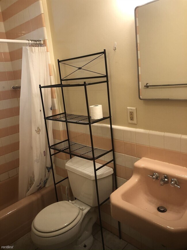 Building Photo - 2 br, 1 bath Duplex - 5 Knapp St NW