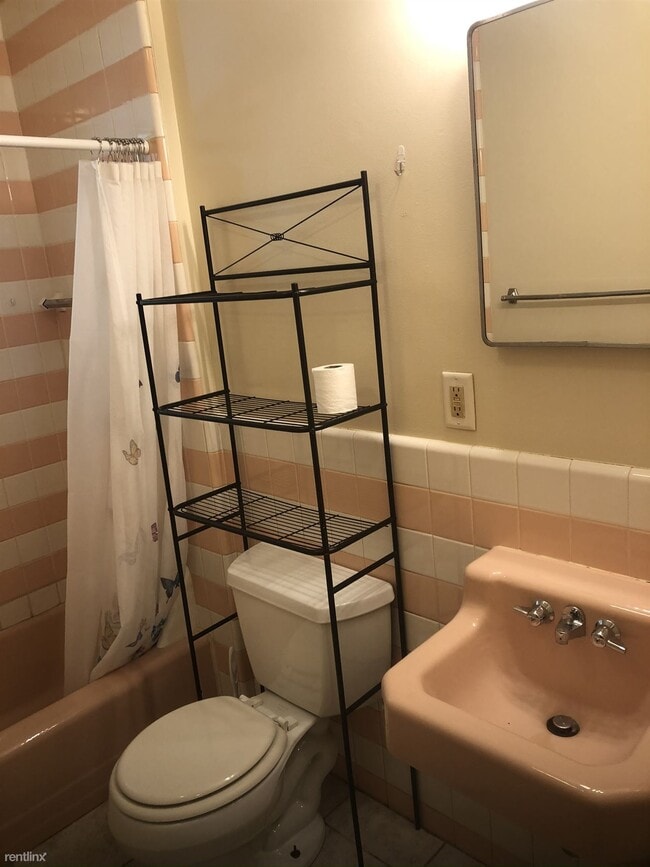 Foto del edificio - 2 br, 1 bath Duplex - 5 Knapp St NW