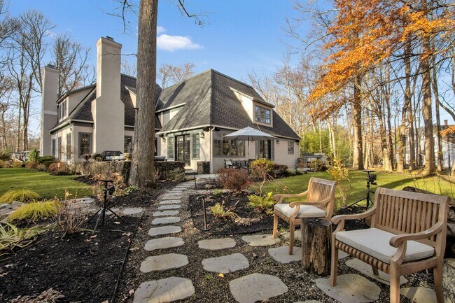 Building Photo - 129 Washington Spg Rd