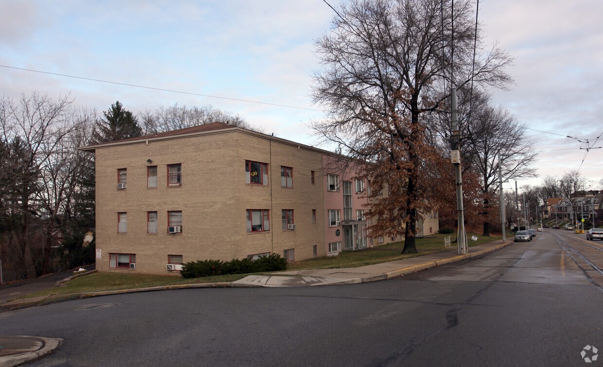 Primary Photo - South View Apartments