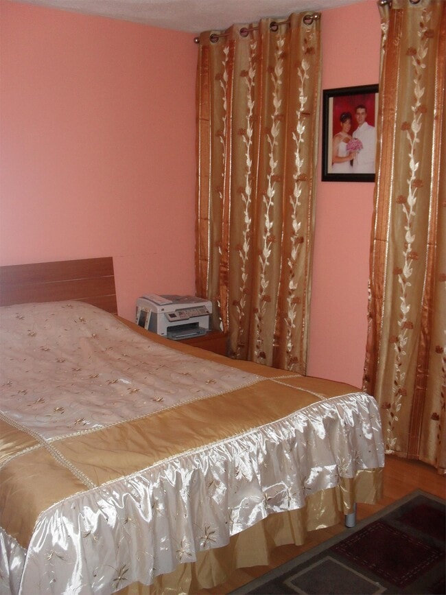 Foto del edificio - 7 Cypress Rd