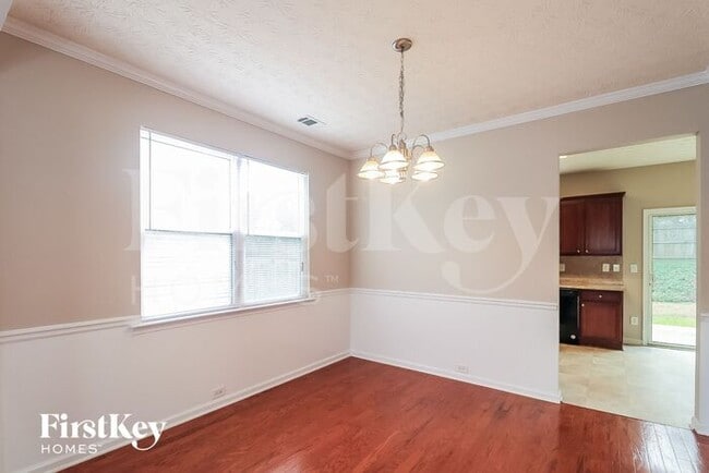 Building Photo - 242 Silver Arrow Cir