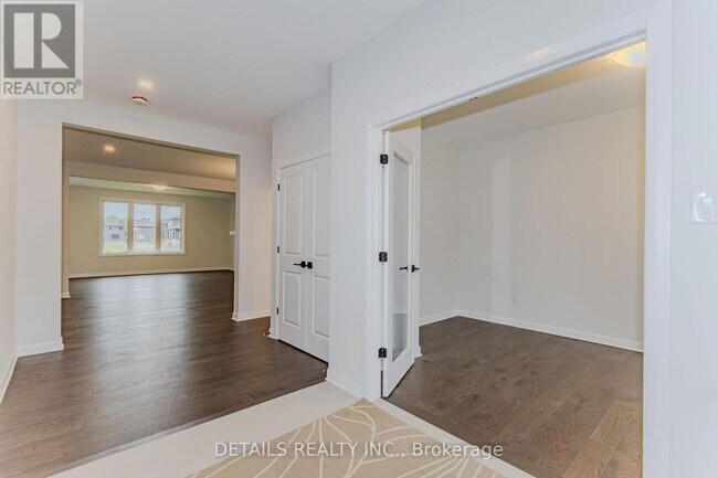 Photo du bâtiment - 583 Anchor Cir