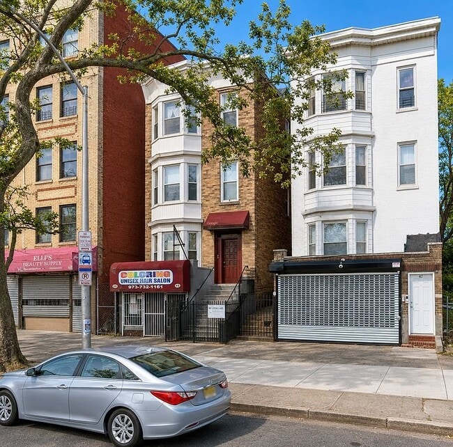 Building Photo - 113 Elizabeth Ave