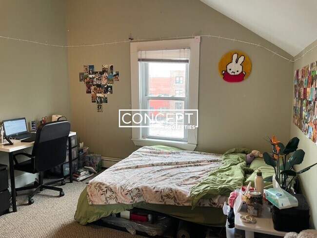 Foto del edificio - 12 Shepherd Ave