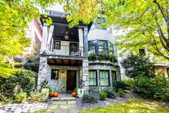 Building Photo - 470 Hamilton St SE