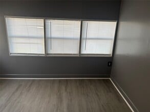 Building Photo - 4511 Wedgewood St