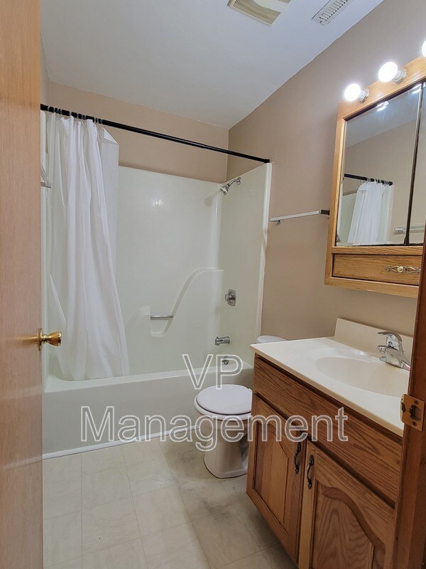 Foto del edificio - 18 Park Crest Ct