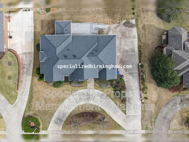 Building Photo - 5135 Lake Crest Cir