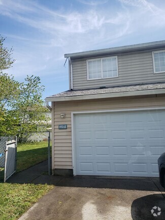 Building Photo - 903 SE 152nd Ave