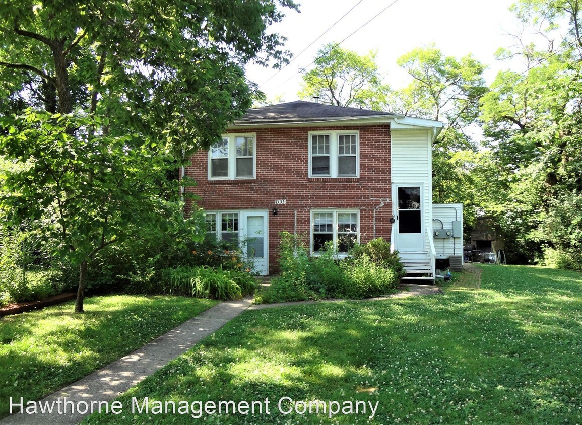 Primary Photo - 1004 Sunset Ln
