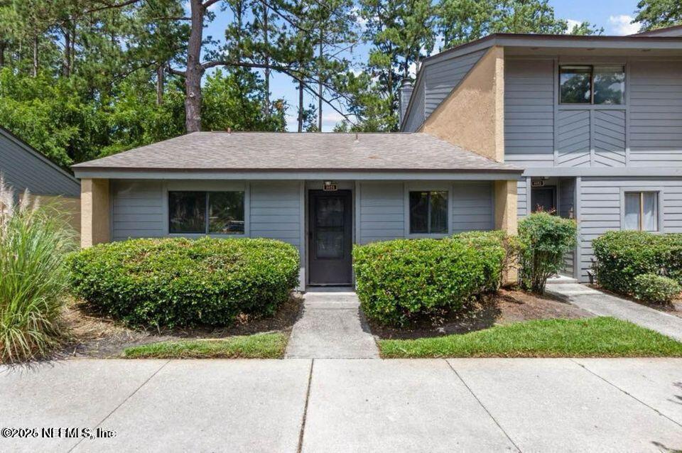 Foto principal - 85 Debarry Ave