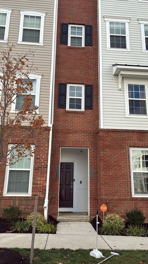 Foto principal - Spacious, Modern Condo in Owings Mills — M...