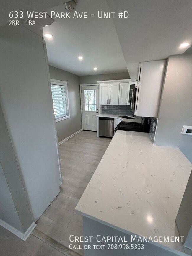 Foto del edificio - 633 West Park Ave Unit #D Libertyville, IL...