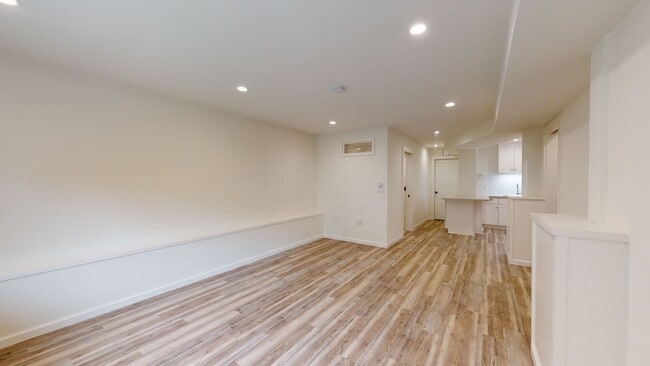 Building Photo - 1462 32nd Ave