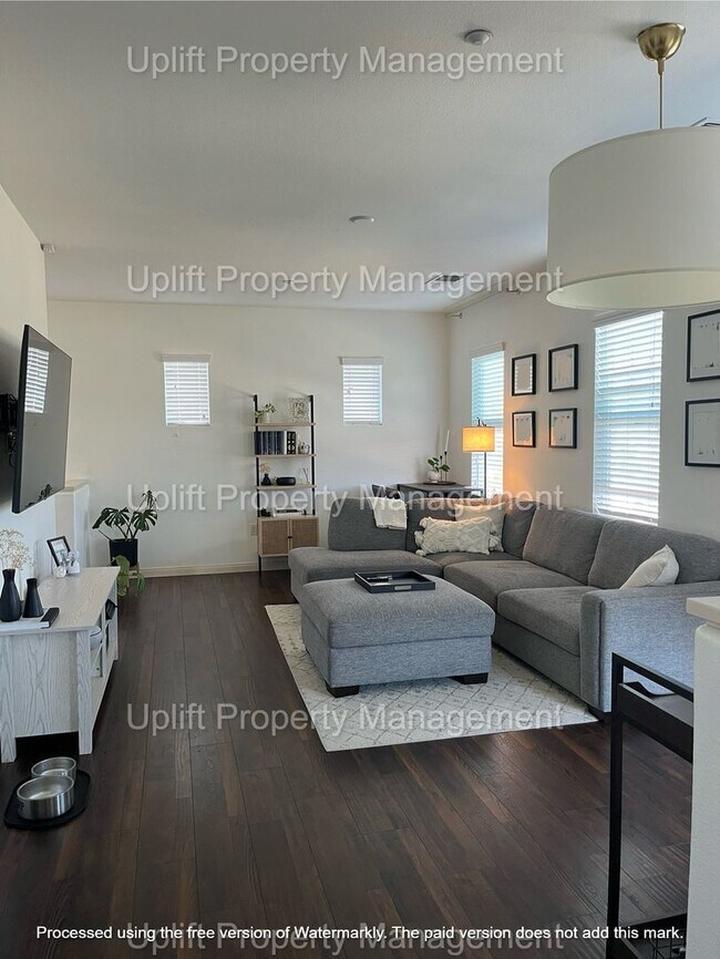 Building Photo - 2 Bed, 2 Bath Condo w/ Attached 2 Car Gara...