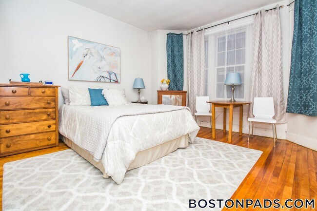 Building Photo - 1253 Beacon St