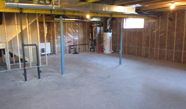 Building Photo - 3 Bed 3 Bath Unit in Olds, AB