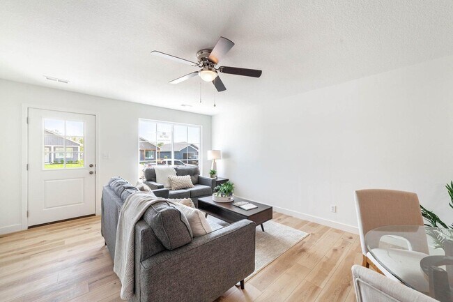 Foto del edificio - 2616 Frazier Lp