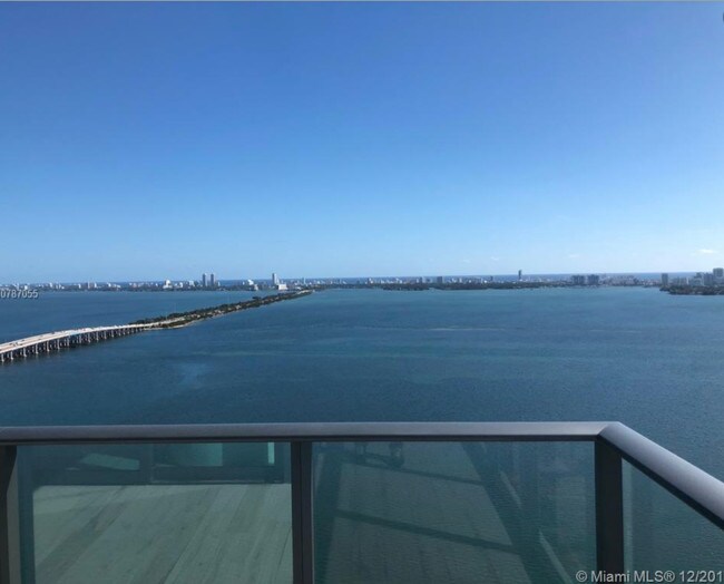 Foto del edificio - 480 NE 31st St