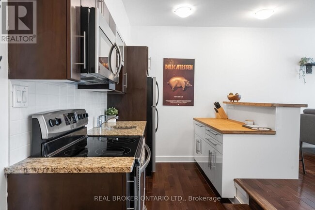Building Photo - 360 Cumberland St
