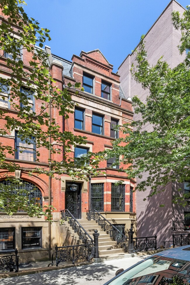 Building Photo - 53 W 85th St