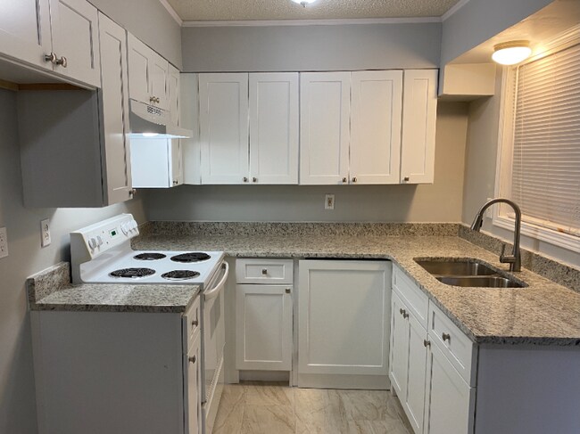 Foto del edificio - 4073 Pine Valley Rd