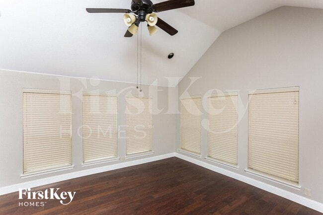 Building Photo - 921 Lucetta St