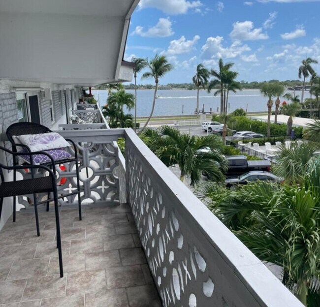 Foto del edificio - 3705 S Flagler Dr