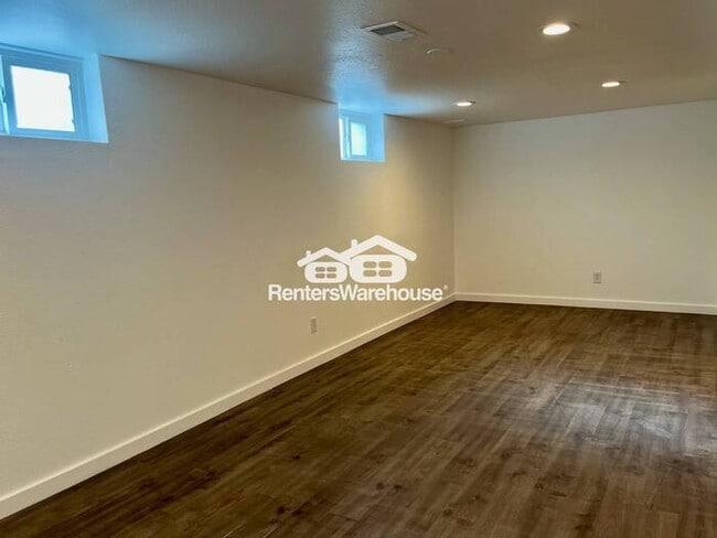 Building Photo - Don't Miss this 1 Bed 1 Bath Urban Oasis