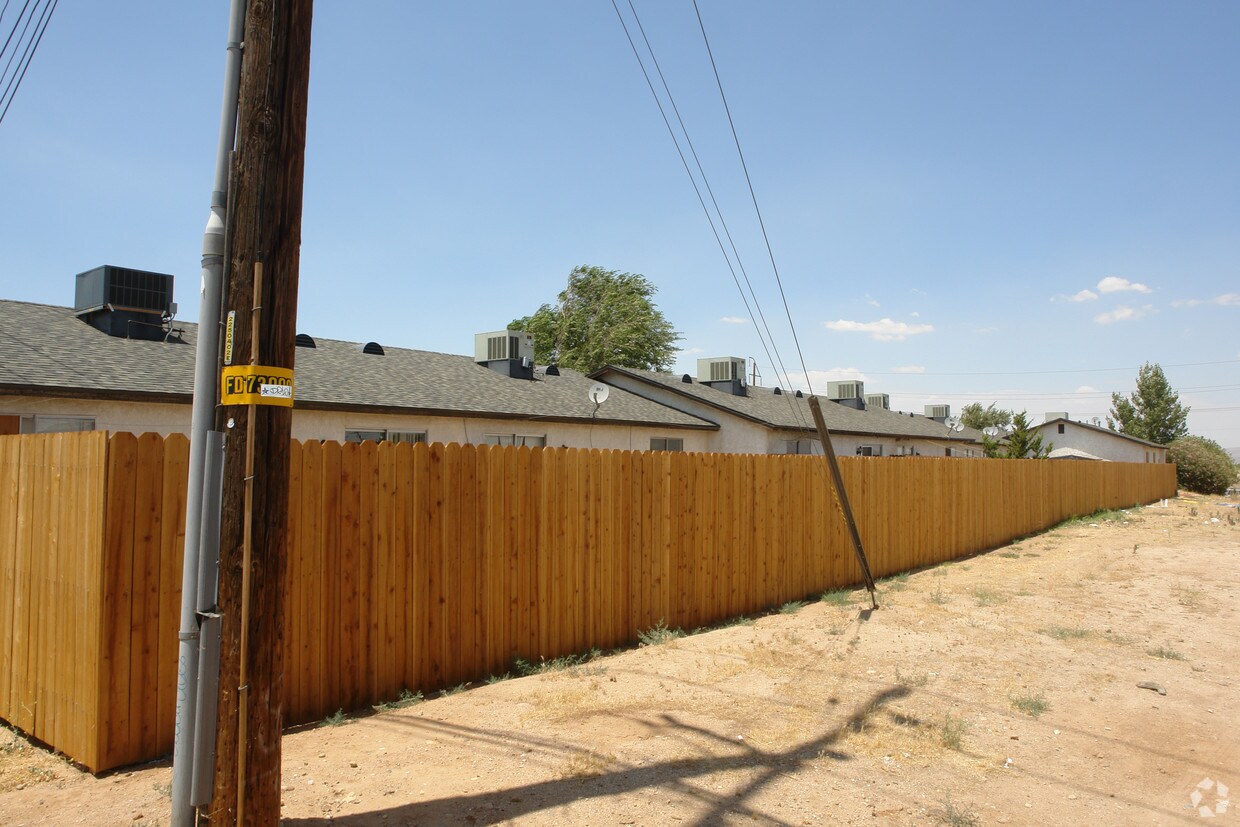 Building Photo - 16511 Bear Valley Rd