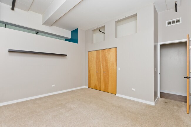 Foto del edificio - 1224 W Van Buren St